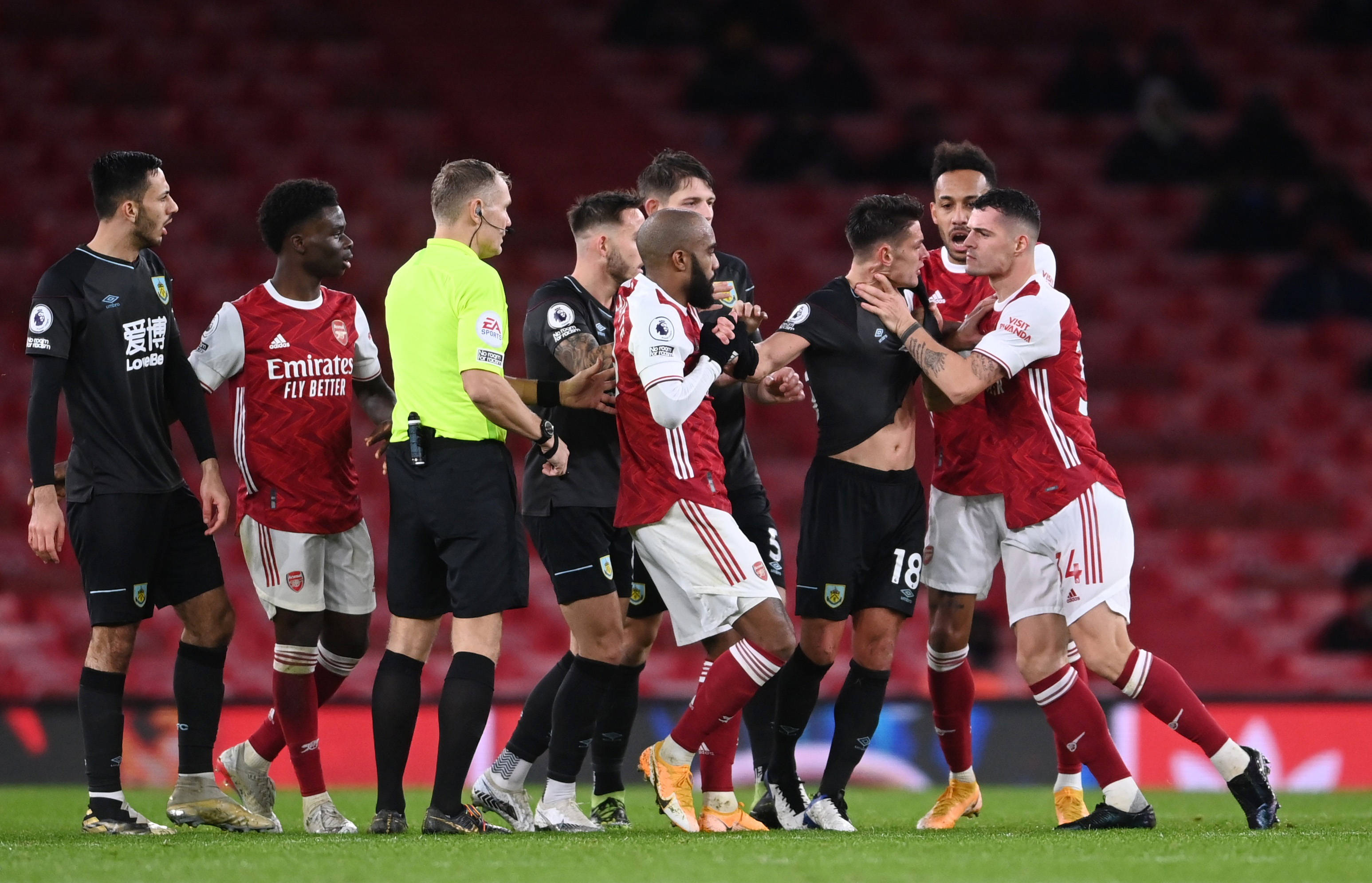 这位年轻且 这位年轻且